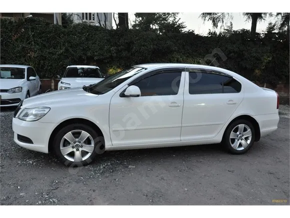 Skoda Octavia 1.4 TSI Ambiente Image 1